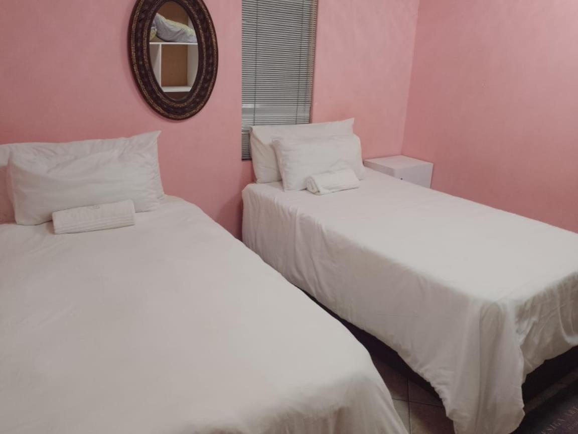 Gspot94-Gardenspot94 Apartment โจฮันเนสเบิร์ก ภายนอก รูปภาพ